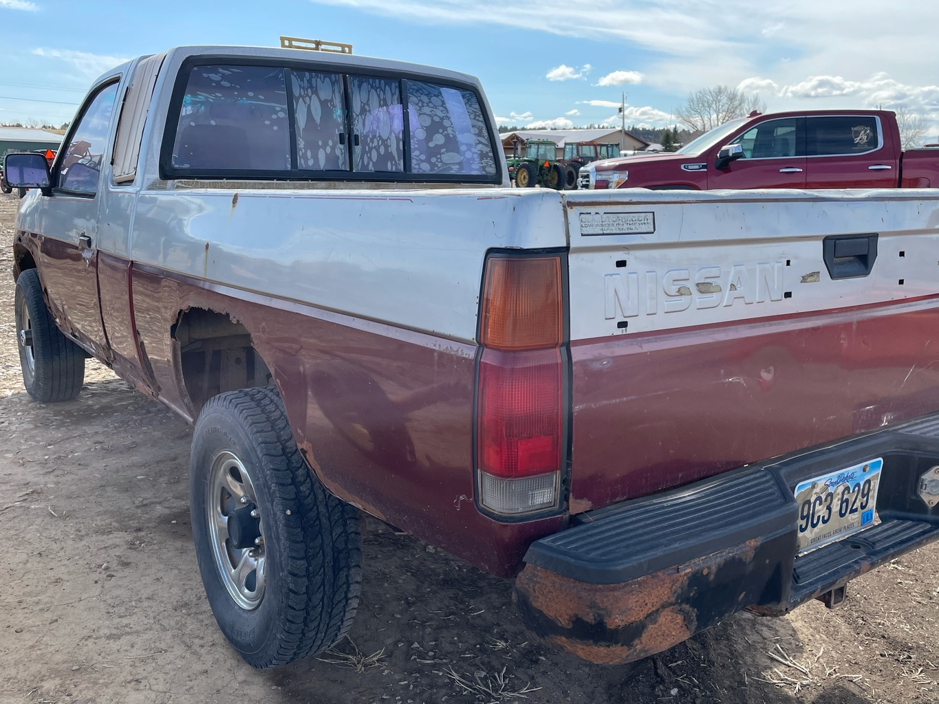 American Ag Video Auction Lot 1000183 '87 Nissan 4x4 Pickup.