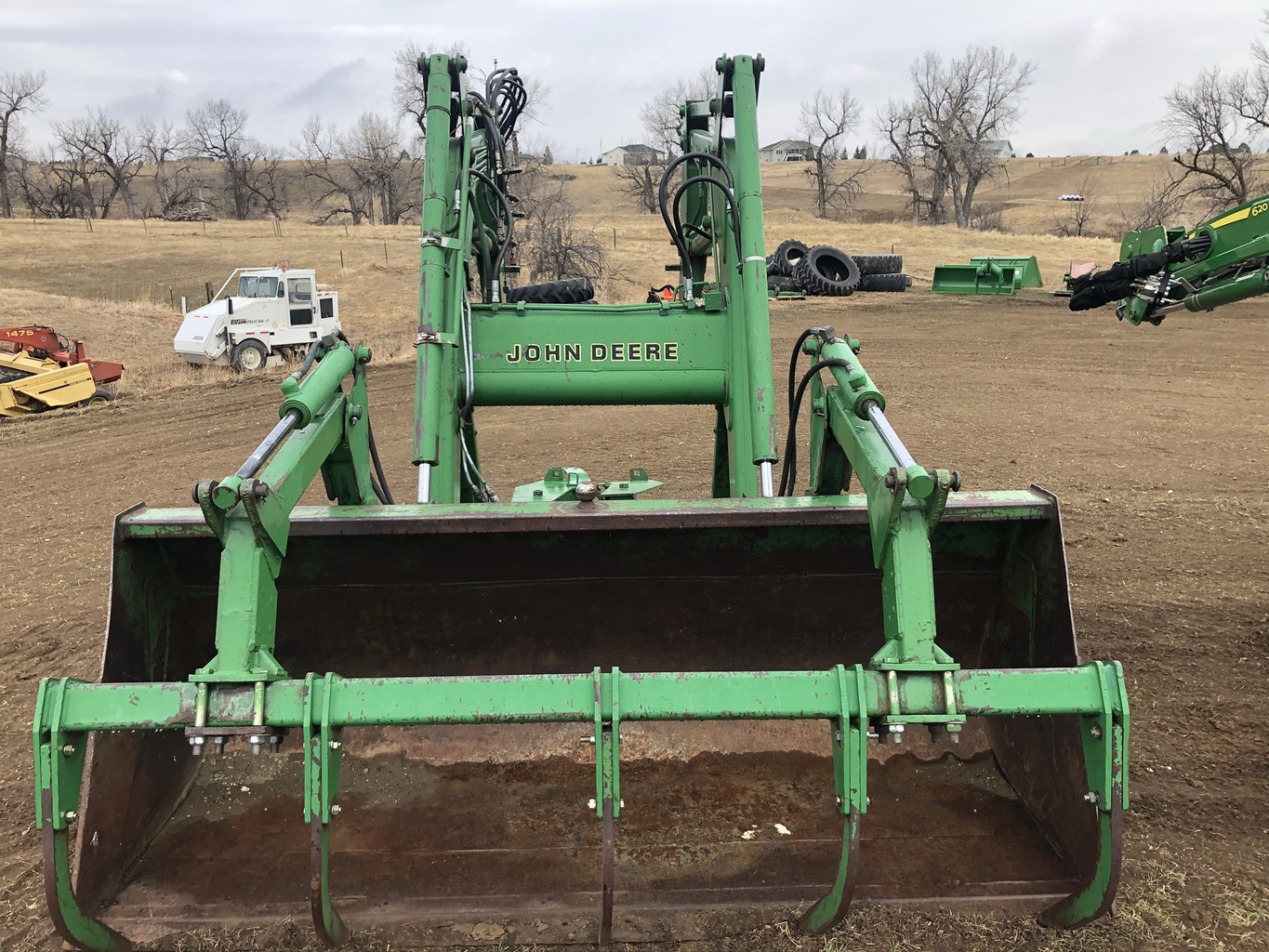 Lot 3500104 JD 740 SL Loader. OnsiteBelle Fourche SD AMERICAN AG