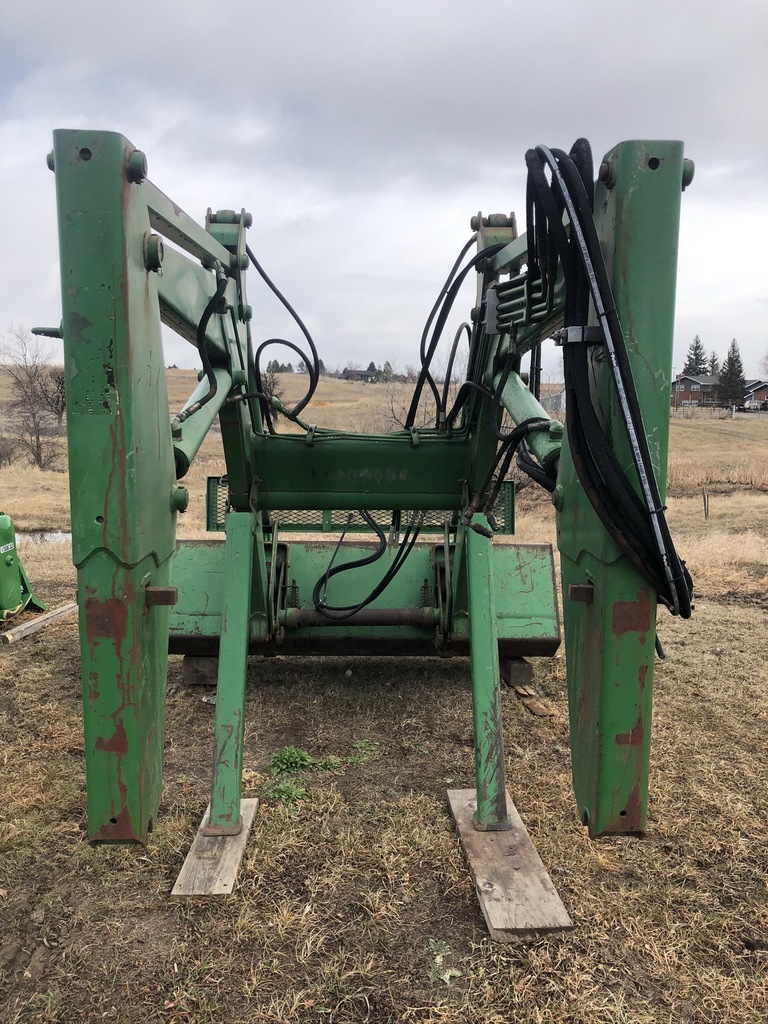 Lot 3500105 JD 265 SL Loader. OnsiteBelle Fourche SD AMERICAN AG