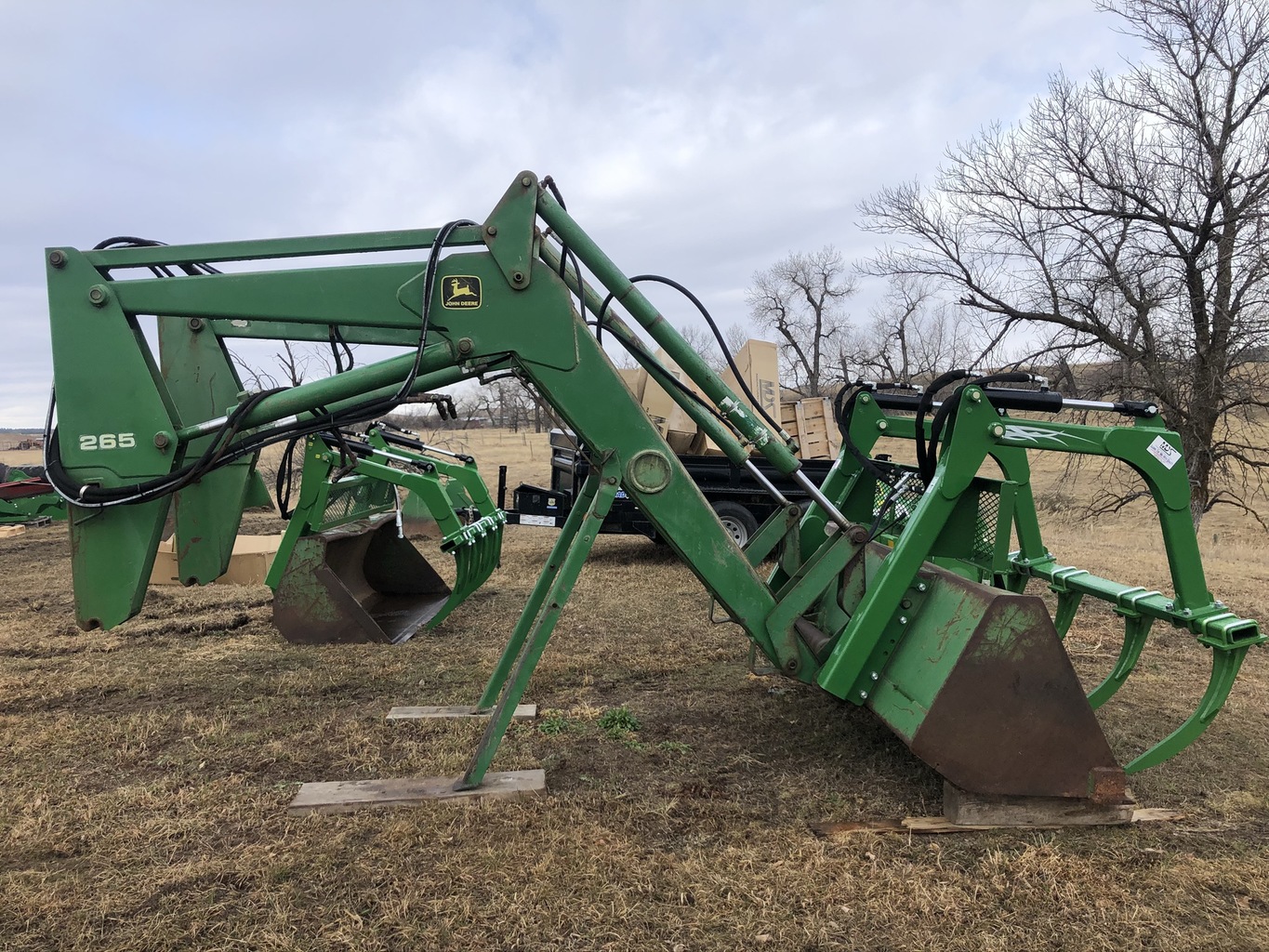 Lot 3500105 JD 265 SL Loader. OnsiteBelle Fourche SD AMERICAN AG