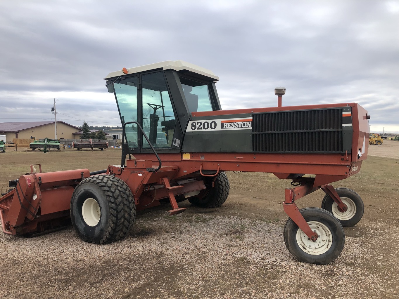 Lot 4020574 '88 Hesston 8200 Windrower. OnsiteBelle Fourche SD