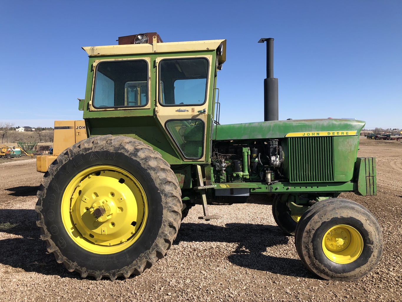 Lot 2356125 '70 JD 4520 Diesel Synchro. OnsiteBelle Fourche SD