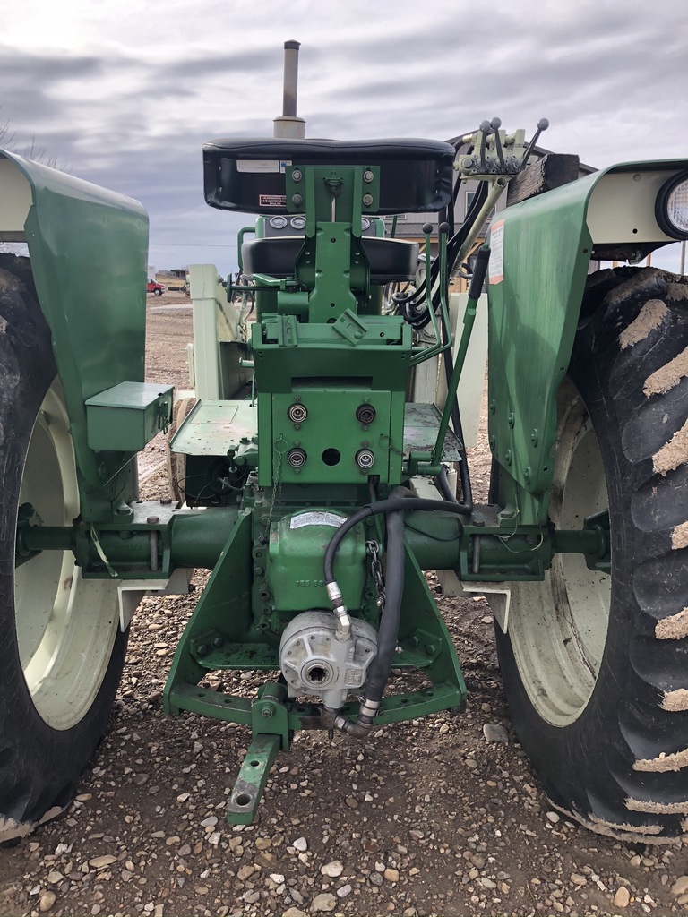 Lot 5232101 Oliver 1555 w/Loader. OnsiteBelle Fourche SD American