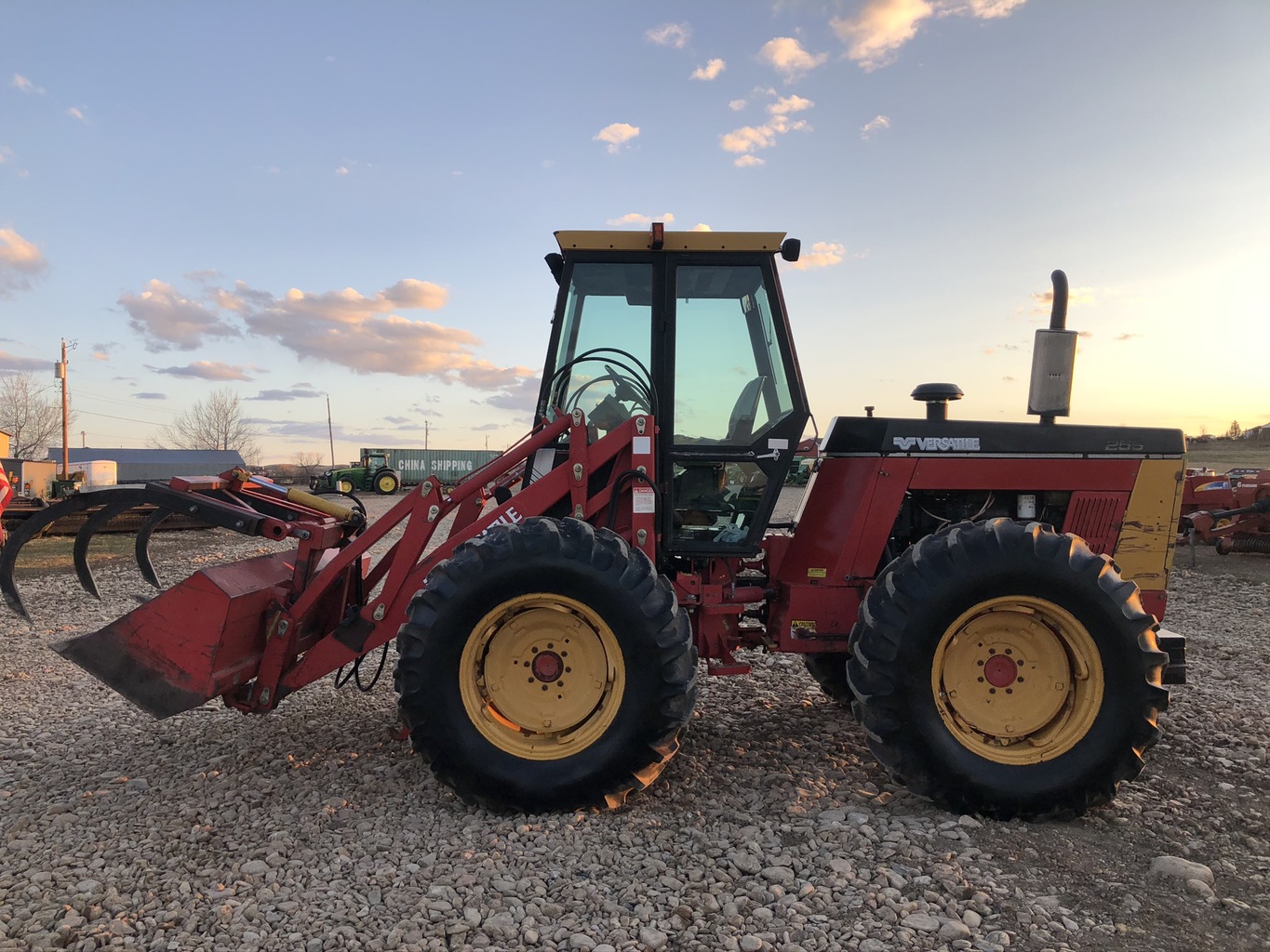 Lot 3500829 '85 Versatile 256 w/Loader. OnsiteBelle Fourche SD