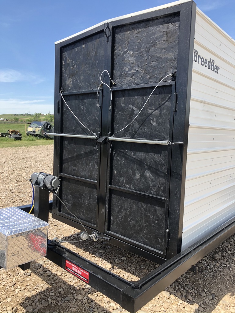 Lot 3648100 BREEDHER PORTABLE AI BARN. OnsiteBelle Fourche SD