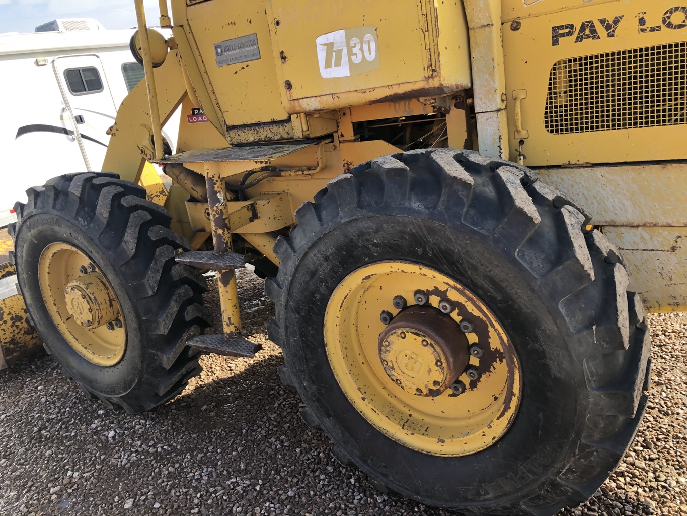 Lot 4020773 Hough 30 Pay Loader. OnsiteBelle Fourche SD AMERICAN