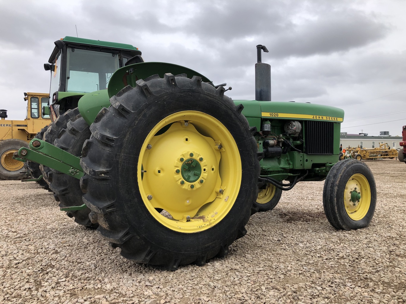 Lot 1000151 '67 JD 1020 Diesel. OnsiteBelle Fourche SD American