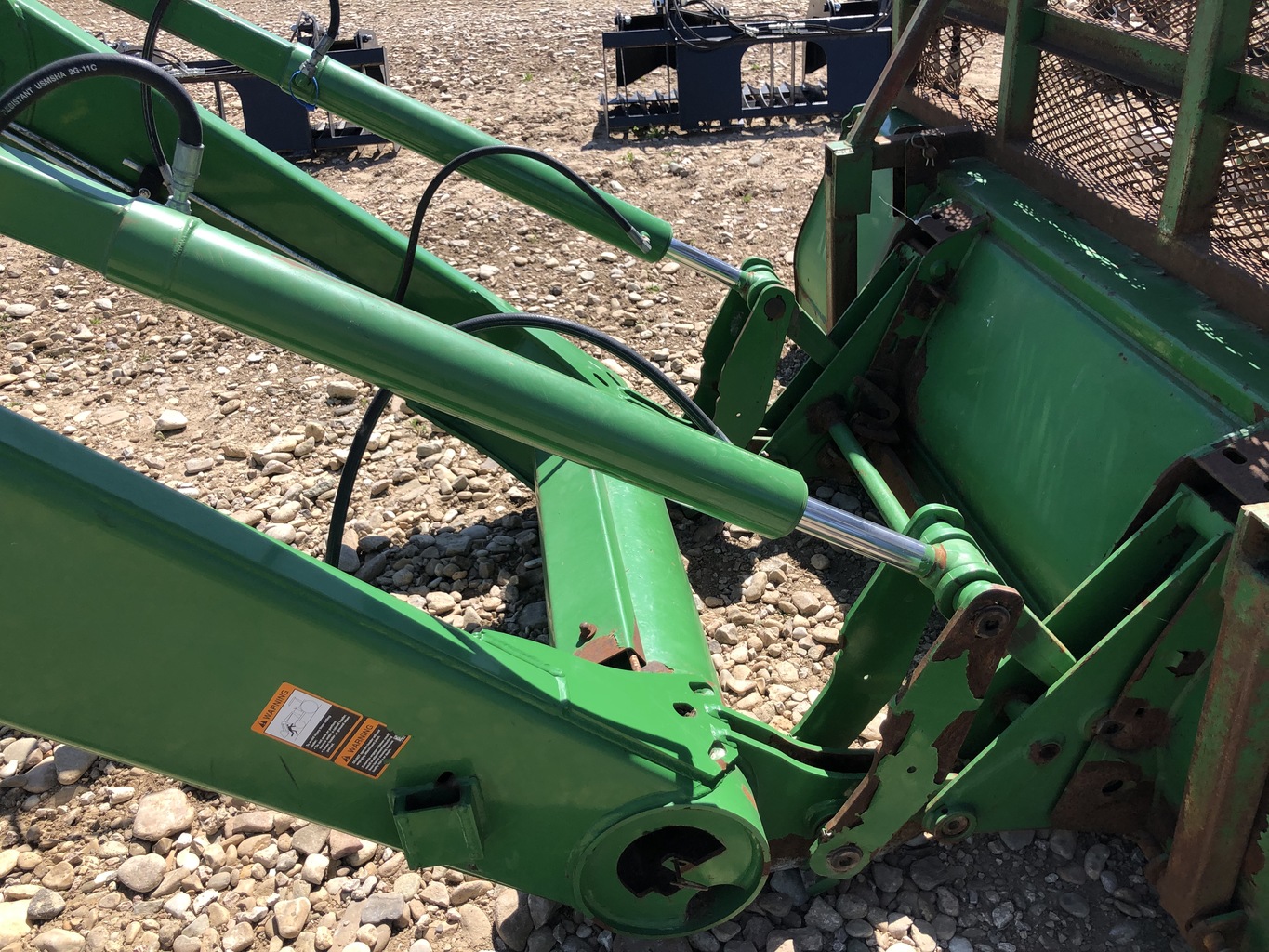 Lot 4455100 '10 JD 746 SL LOADER w/9' JD BUCKET. OnsiteBelle